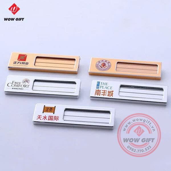 thẻ ten cài áo